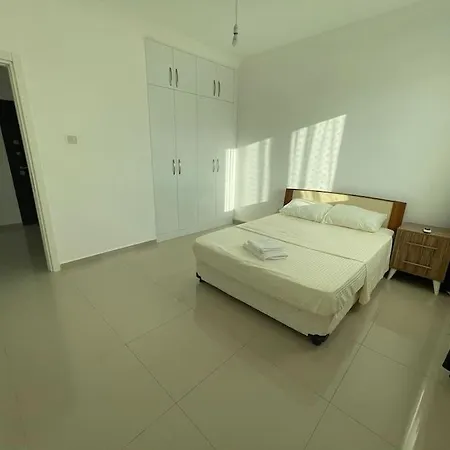 Шикарные Апартаменты В Центре Гирне Girne