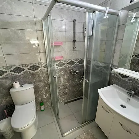 Шикарные Апартаменты В Центре Гирне דירה
